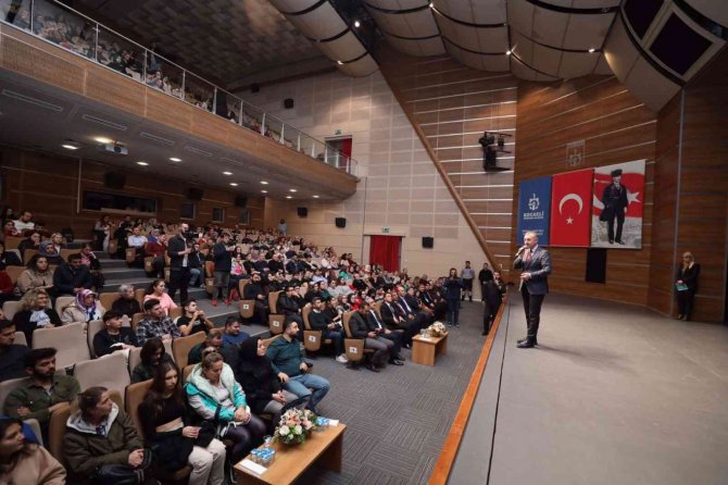 Sefa Doğanay Taklitleriyle Öğretmenleri Kahkahaya Boğdu