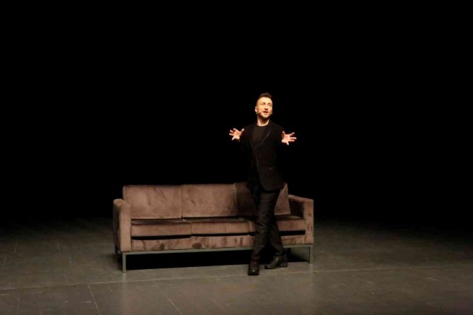 Sefa Doğanay Taklitleriyle Öğretmenleri Kahkahaya Boğdu