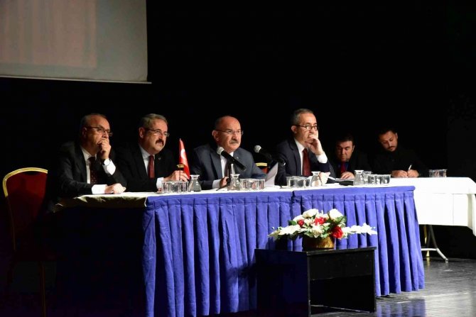 Vali Karadeniz, Salihli’de Muhtarlar Ve Vatandaşlarla Buluştu