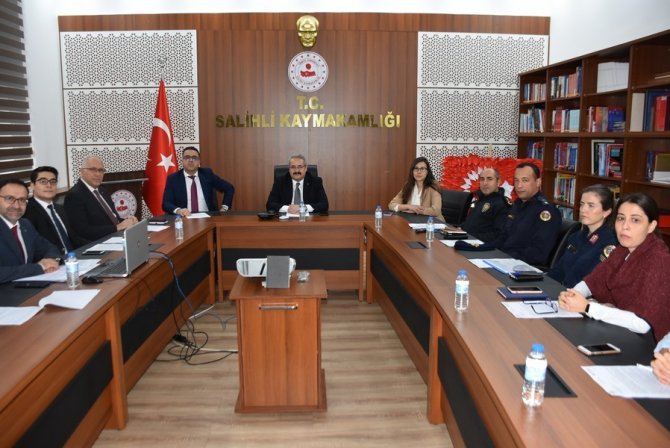 Salihli’de Kadına Yönelik Şiddetle Mücadele Toplantısı Yapıldı