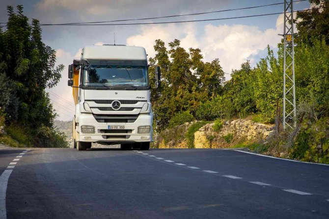 Mersin’de Yollar Yenileniyor