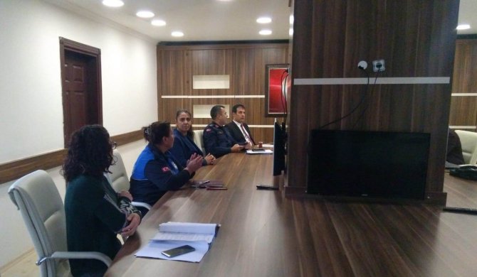 Bozyazı’da Kadına Yönelik Şiddetle Mücadele Toplantısı Yapıldı