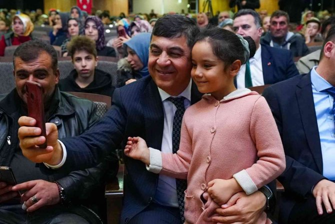 Şehitkamil’de 3788 Lise Öğrencisine Para Desteği