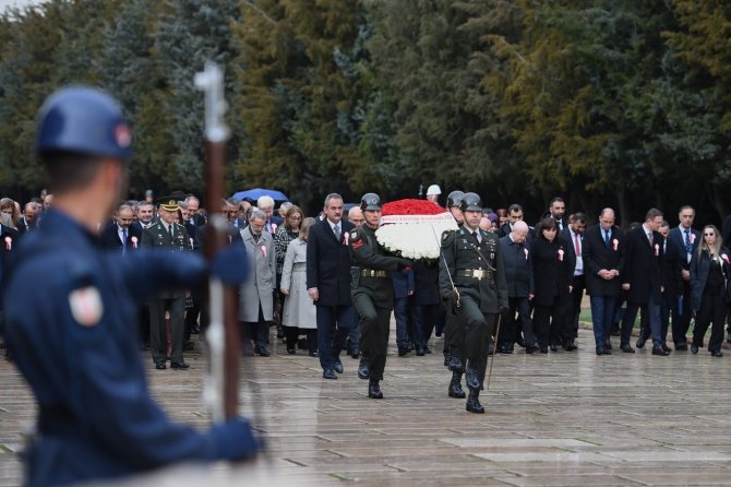 Milli Eğitim Bakanı Özer, Öğretmenlerle Anıtkabir’i Ziyaret Etti