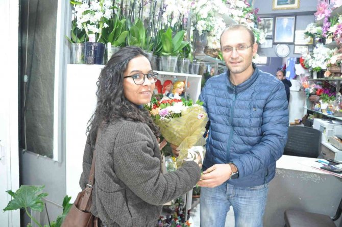 Öğretmenler Günü, Çiçekçileri De Mutlu Etti