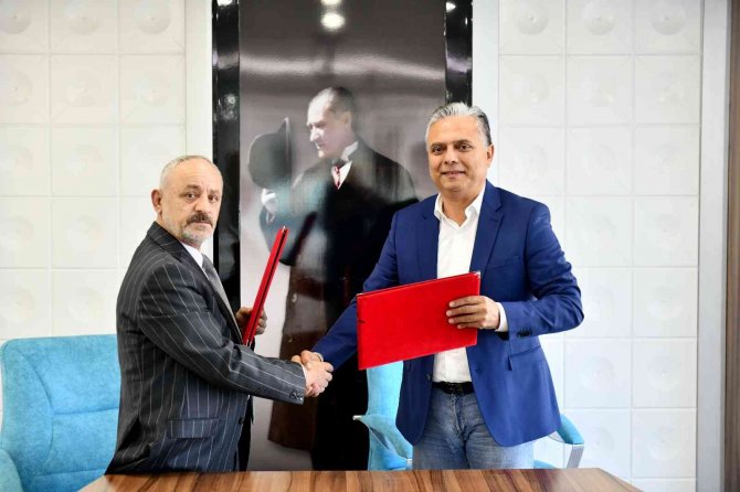 Antika Pazarı Kuruluyor