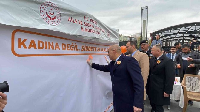 Niğde’de Kadına Yönelik Şiddete Dikkat Çekmek İçin Stant Açıldı