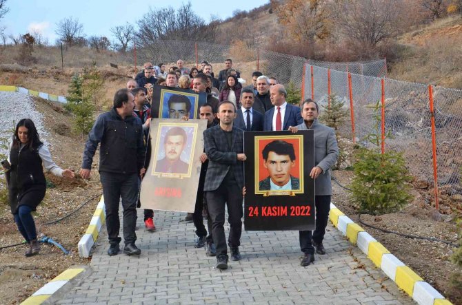 26 Yıl Önce Şehit Edilen 3 Öğretmen Meslektaşları Tarafından Anıldı