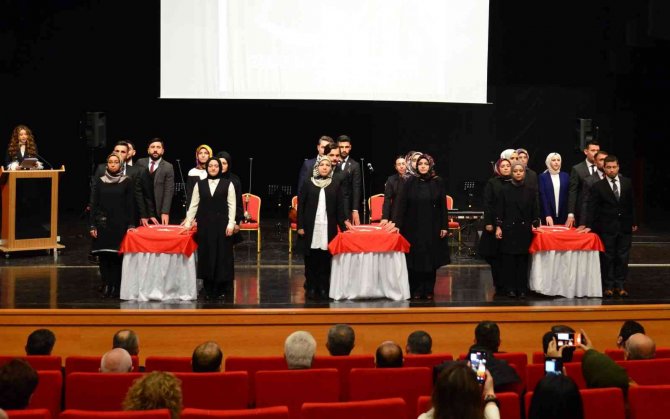 Emekli Öğretmenlere ’Hizmet Şeref Belgesi’ Verildi