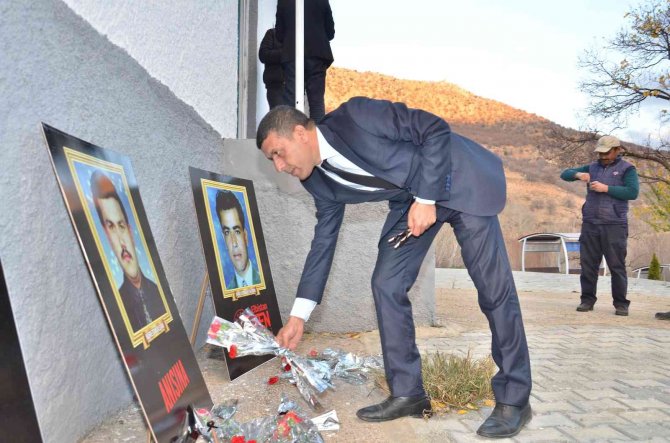 26 Yıl Önce Şehit Edilen 3 Öğretmen Meslektaşları Tarafından Anıldı