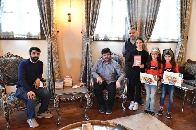 Edebiyatseverler Kedili Tekke’de Buluştu