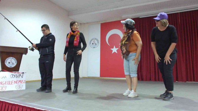 Balıkesir’de Tiyatro Aşkı Engel Tanımadı