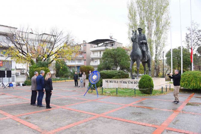 Salihli’de 24 Kasım Öğretmenler Günü Kutlandı