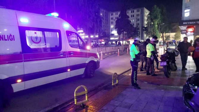 Virajı Alamayan Motosiklet Devrildi: 1 Yaralı