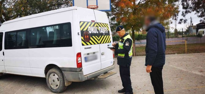 130 Okul Servisi Trafikten Men Edildi