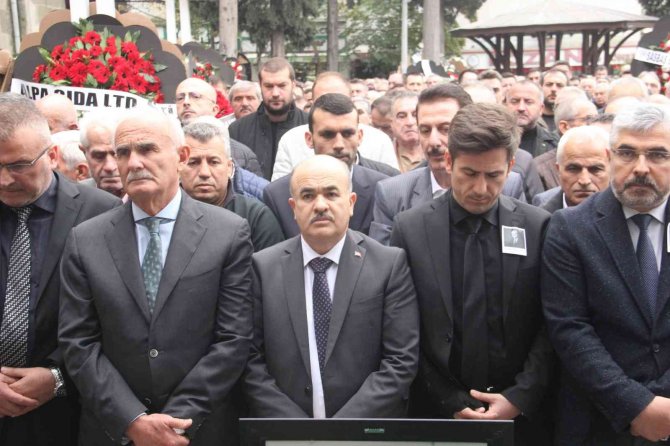 İ̇ş Adamı Fahrettin Ulusoy Son Yolculuğuna Uğurlandı