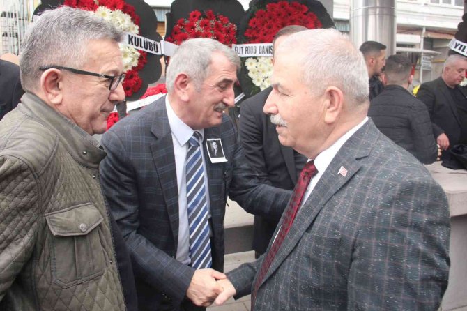 İ̇ş Adamı Fahrettin Ulusoy Son Yolculuğuna Uğurlandı