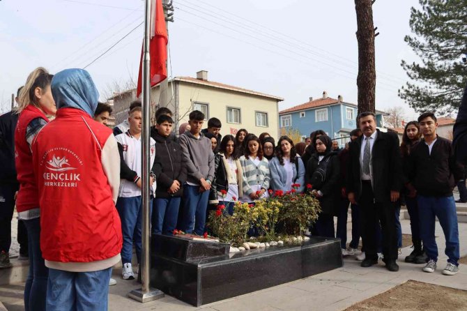 Şehit Aybüke Öğretmen Mezarı Başında Anıldı