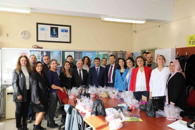 Başkan Çelik’ten Öğretmenlere Vefa