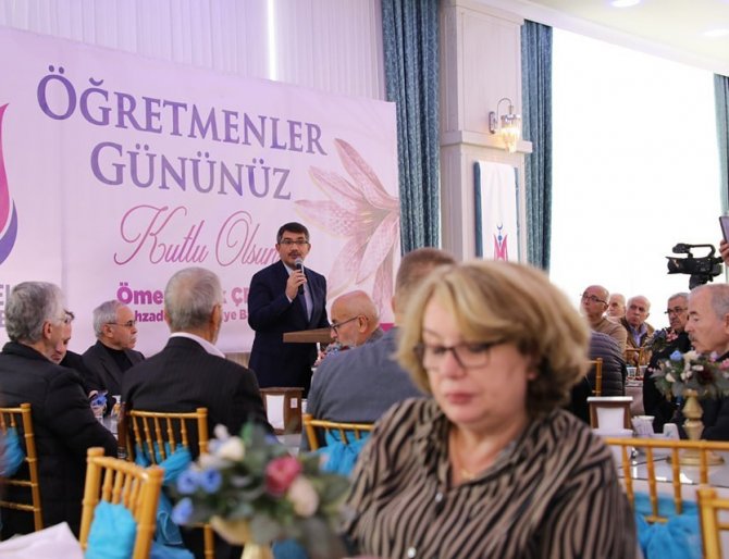 Başkan Çelik’ten Öğretmenlere Vefa