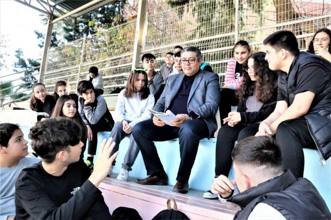 Öğrencilik Yaptığı Okula Müdür Oldu, 30 Yıl Önceki Öğretmenleriyle Çalıştı