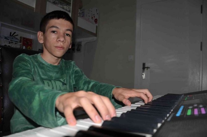 En Büyük Hayali Öğretmen Olmak