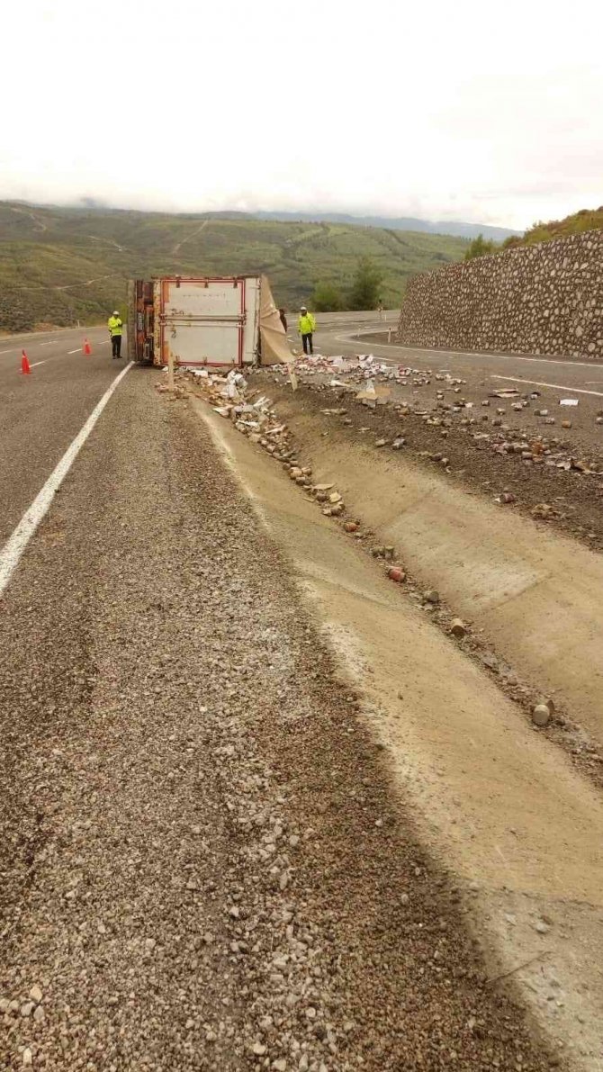 Seydikemer’de Trafik Kazası: 1 Yaralı