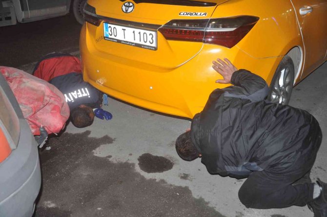 Taksinin Alt Bölümünde Mahsur Kalan Kedi Sıcak Bir Yuvaya Kavuştu