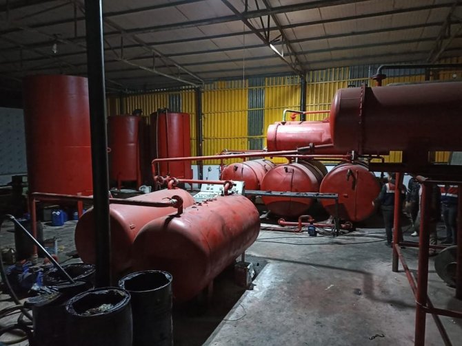 Madeni Yağlardan Kaçak Mazot Üreten Tesise Baskın: 31 Bin Litre Mazot Ele Geçirildi