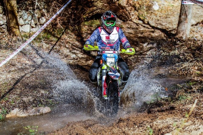 Bilecikli Motosiklet Tutkunu, Türkiye Enduro Ve Atv Şampiyonası’nda Türkiye Şampiyonu Oldu