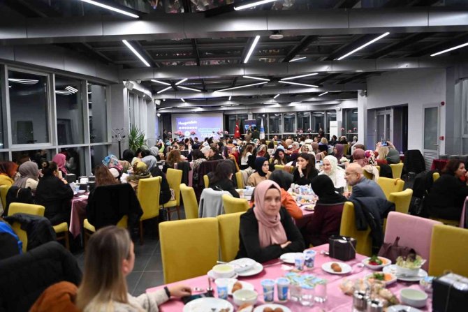 Tuzla Belediye Başkanı Dr. Şadi Yazıcı: “Öğretmenler, Öğrencilerin Rol Modelidir”