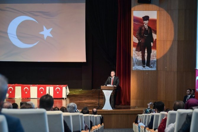 Adana’da Öğretmenler Günü Kutlandı