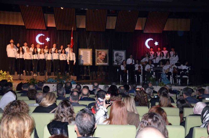 Yalova’da Öğretmen Günü Kutlandı