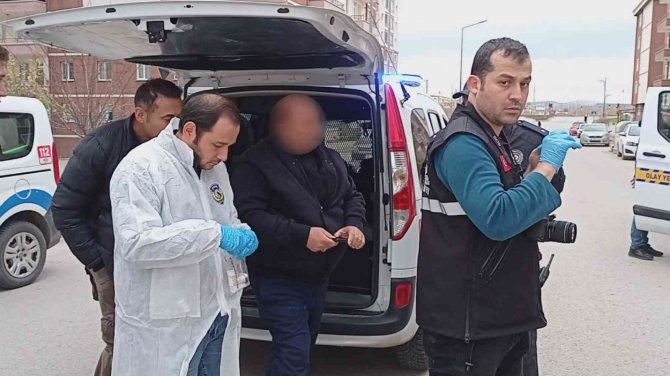 Araç Park Etme Kavgası Kanlı Bitti: 1 Yaralı