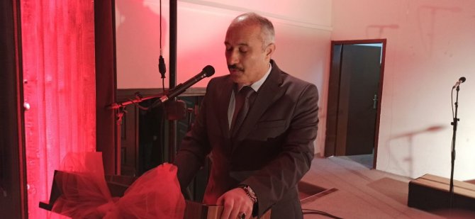 Kahya, "Öğretmenlik Mesleği, Her Şeyden Önce Bir İdeal, Gaye Ve Bir Hizmet Mesleğidir"