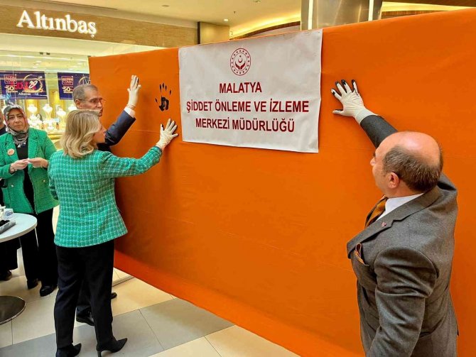 Malatya Park Avm’de Kadına Yönelik Şiddetle Mücadele Günü Etkinliği