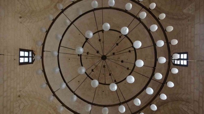 651 Yıldır Ayakta Olan Artuklu Eseri Dikkat Çekiyor