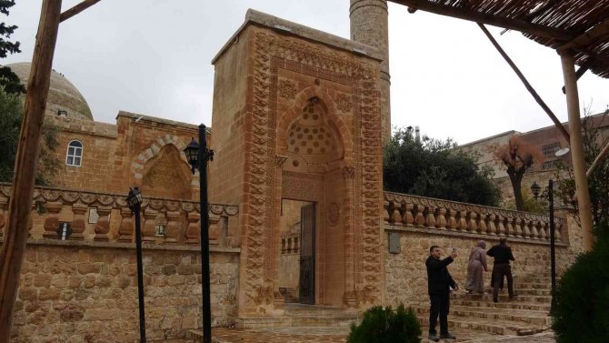 651 Yıldır Ayakta Olan Artuklu Eseri Dikkat Çekiyor