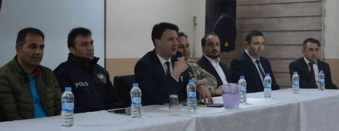 Kaymakam Gürses, Öğrencilerle Bir Araya Geldi