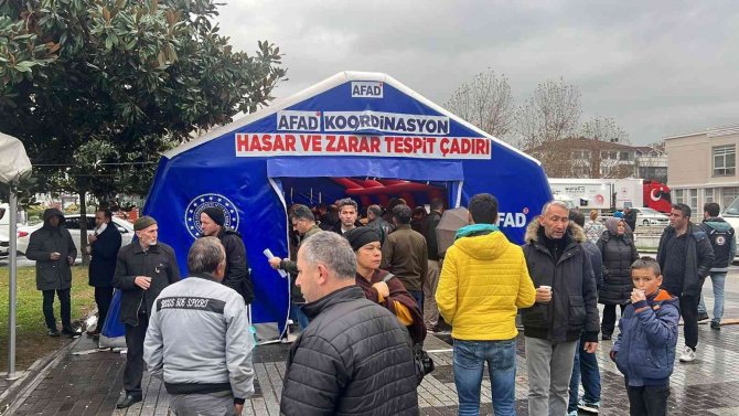 Düzce’de Vatandaşların Hasar Başvuruları Alınmaya Devam Ediyor