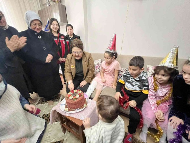 Bakan Yanık’tan Taksim’deki Patlamada Yaralanan Minik Sevde’ye Doğum Günü Sürprizi