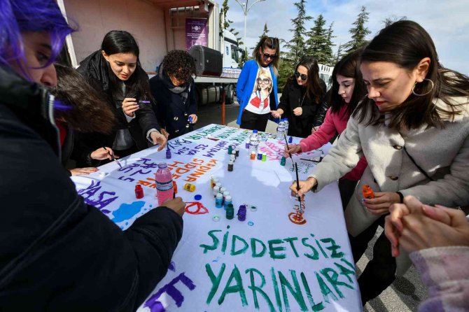 Başkentte "Kadına Yönelik Şiddetle Mücadele Haftası" Çerçevesinde Etkinlikler Düzenlendi