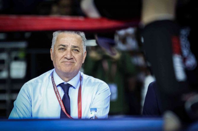 Ortopedi Profesörü, Karşı Çıktığı Spor Dalına Hakem Oldu