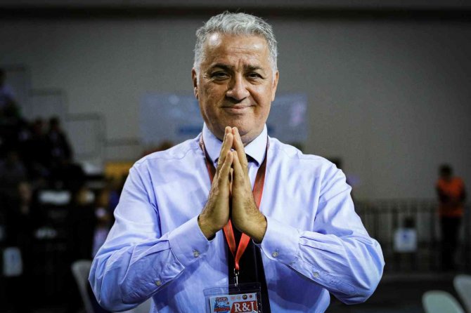 Ortopedi Profesörü, Karşı Çıktığı Spor Dalına Hakem Oldu