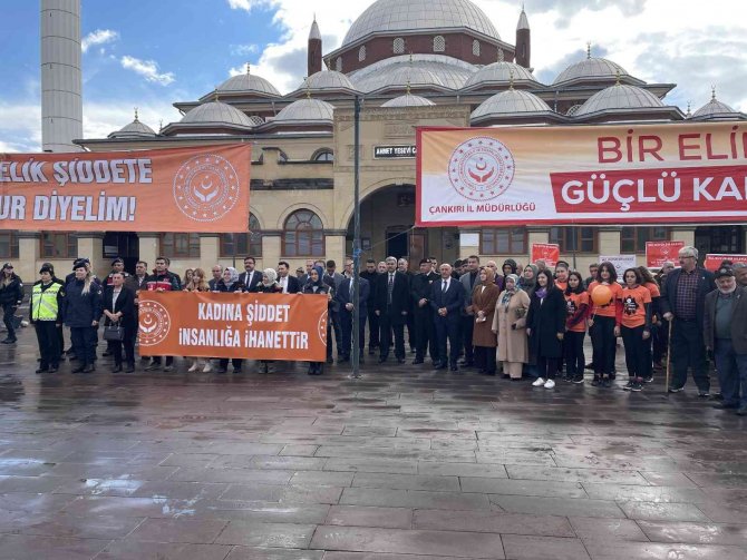 Kadına Yönelik Şiddete ’Dur’ Demek İçin Yürüdüler