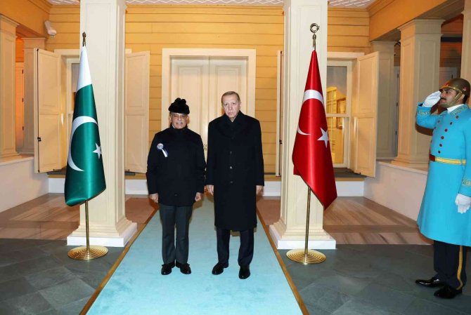 Cumhurbaşkanı Erdoğan, Pakistan Başbakanı Şerif İle Görüşme Gerçekleştirdi