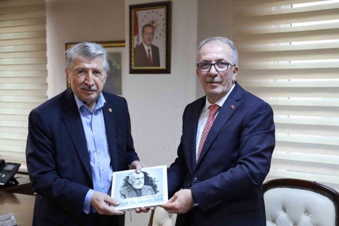 Köksal Toptan: “Bartın Üniversitesinde İftihar Duyulacak Çalışmalar Yapılıyor”