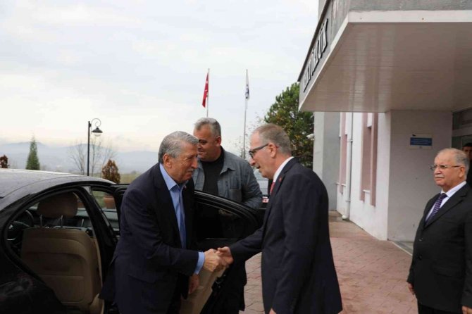 Köksal Toptan: “Bartın Üniversitesinde İftihar Duyulacak Çalışmalar Yapılıyor”