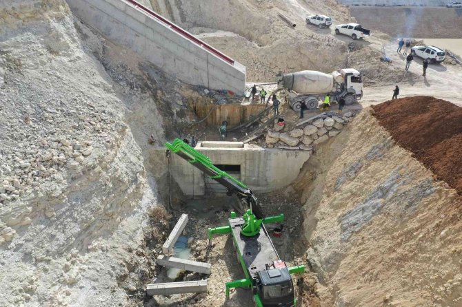 Dsi̇ Genel Müdürü Akca: “Aksıfat Barajı, Mersin’in Silifke Ve Erdemli İlçelerine Yıllık 8,3 Hm Küp İçme Suyu Sağlayacak”