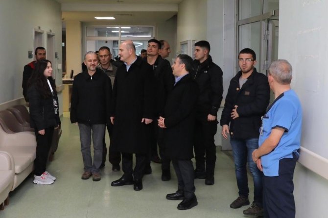 Bakan Soylu Yaralı Depremzedelere Geçmiş Olsun Diledi